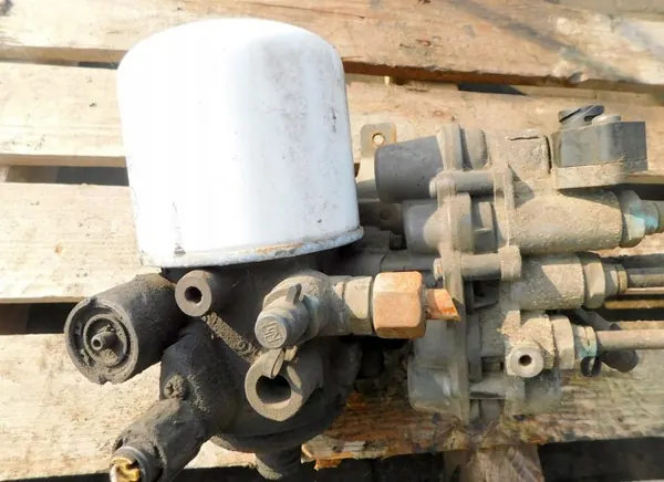 Válvula base secadora DAF LF 55.220 2003 OEM 11 image 3