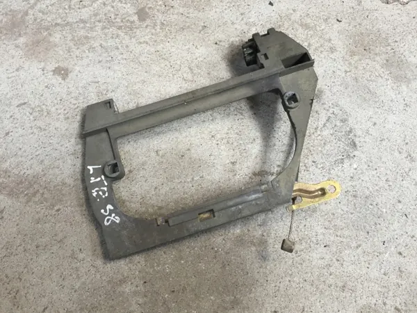 Support de poignée BMW E38 gauche arrière pré-facelift image 2