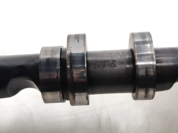OEM 03L102B160211 Árvore de cames para VW Caddy 1.6 TDI image 10