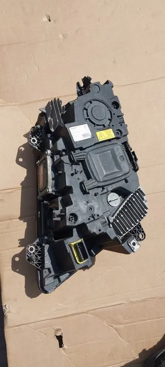 Xenon LED -ajovalomoduuli Volvo FH4 Oikea image 4