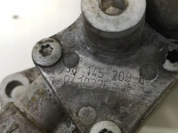 Skoda Octavia Mk2 Bränslepump OEM 038145209E image 4