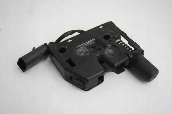 OEM 8V0823509 Etukannen lukko Audi A3 S3 8V:lle image 2
