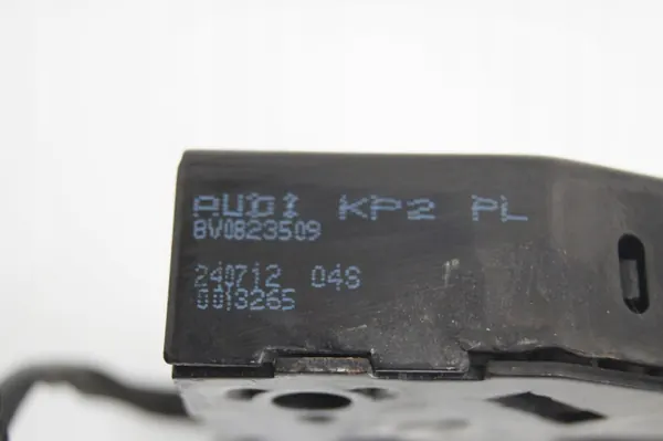 OEM 8V0823509 Etukannen lukko Audi A3 S3 8V:lle image 3