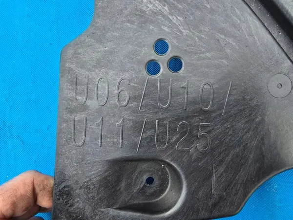 Vasen Takakansi BMW U11 U10 U06 MINI U25 8498391 image 2