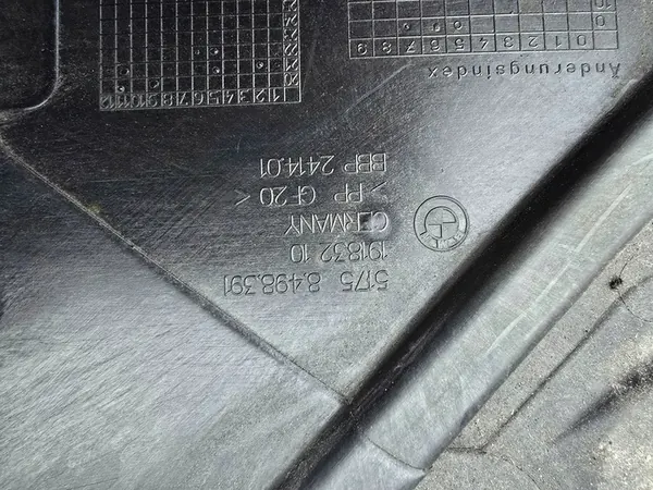 Vasen Takakansi BMW U11 U10 U06 MINI U25 8498391 image 3