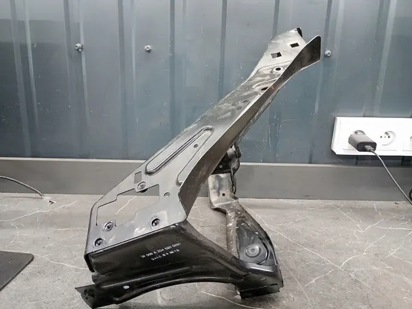 Suporte de Farol Esquerdo Mercedes GLK W204 A2046200891 image 2