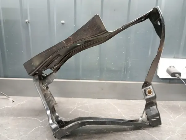 Suporte de Farol Esquerdo Mercedes GLK W204 A2046200891 image 4