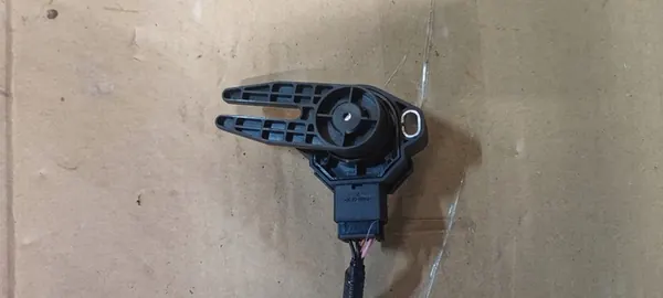 Kopplingspedalsensor HYUNDAI TUCSON 1.6L diesel 93840B2100 image 2