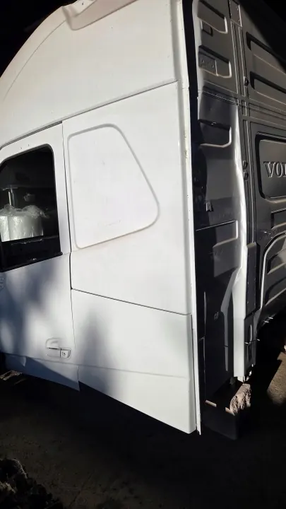 Volvo FH4 Globetrotter Cabine OEM kabina volvo fh4 image 5