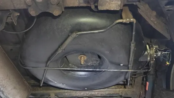 BUTLA GAZOWA LPG 43L 2034R Tanque Suspendido con Válvula image 2