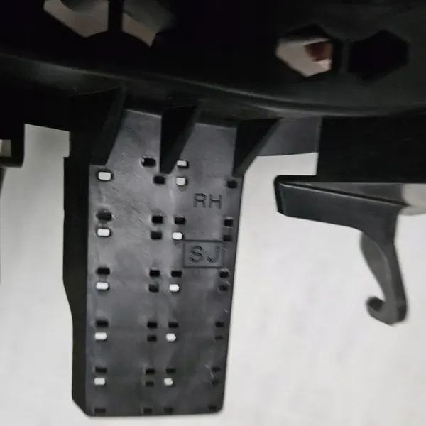 Deslizamento do para-choque dianteiro direito Subaru Forester OE image 5