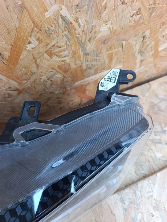 Farol Direito Toyota Yaris IV 2021-2025 Full LED NJG6 image 3