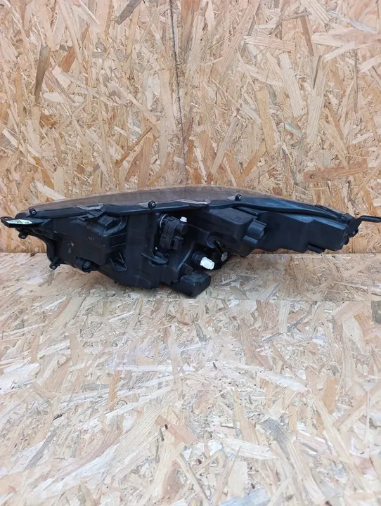 Farol Direito Toyota Yaris IV 2021-2025 Full LED NJG6 image 5