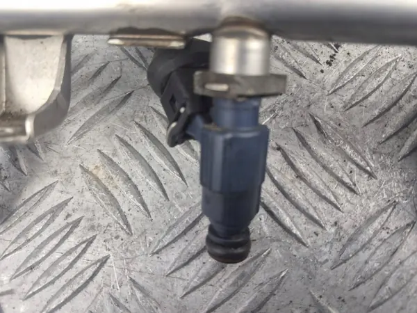 Ruiskutusputki OEM 06B133551M Volkswagen Passat B5:lle image 5