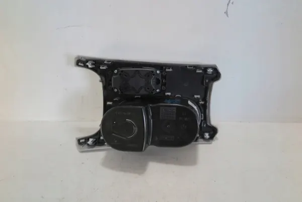 Mercedes B-Klasse W246 drankhouder OEM A2466800810 image 6