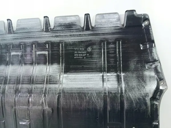 Motorhuv VW Audi Skoda Seat 6R0825237B image 4