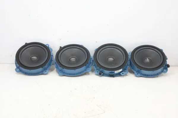 Altavoz OEM 657483923 para Hyundai Kona 2022 image 7