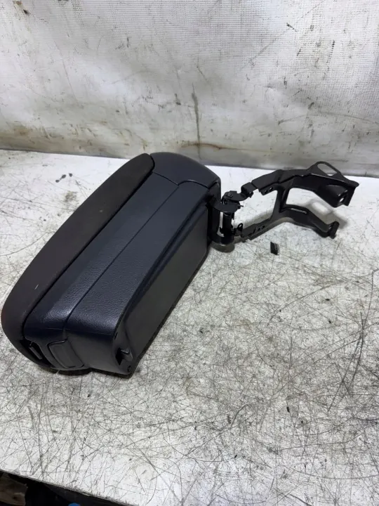 Konsol armstöd OEM 5151548 för Toyota Avensis T250 image 3