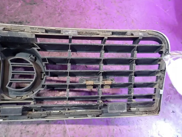 Audi A4 B6 jäähdyttimen kyltti OEM Zawada-386575- Käytetty image 6