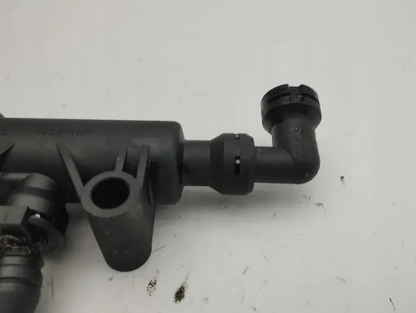 Kytkinmestaripumppu Mercedes-Benz B W246 W242 2012 A2042900012 image 3