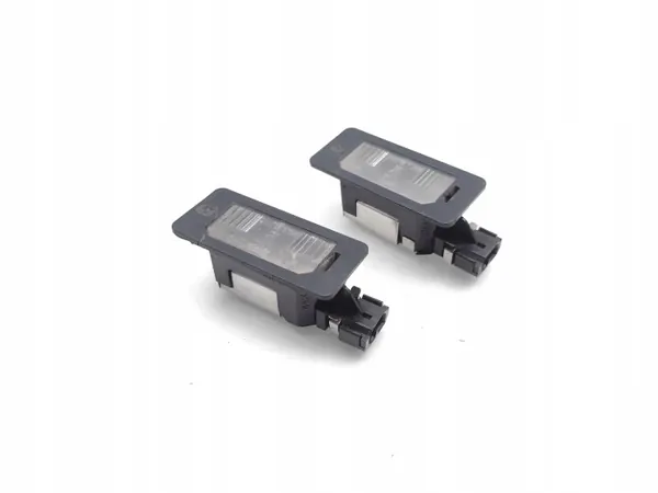Luz de matrícula BMW X5 OEM 7176934 - Usado image 2