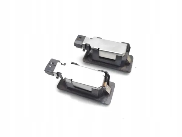 Luz de matrícula BMW X5 OEM 7176934 - Usado image 4