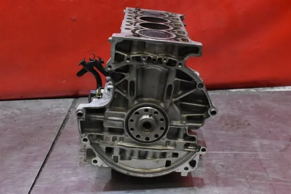 Motorblock Nedre Del OEM B4204T38 för Volvo V40 2.0 T2 image 4