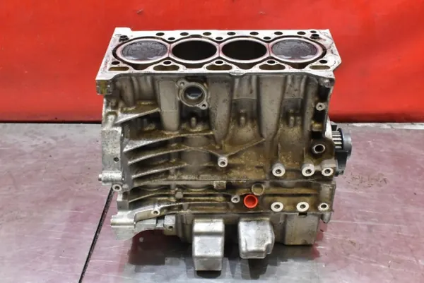 Motorblock Nedre Del OEM B4204T38 för Volvo V40 2.0 T2 image 6