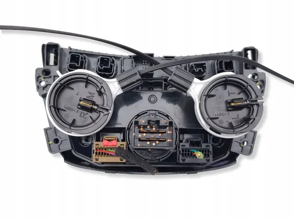 Chevrolet Trax klimatpaneler OEM 42588188 - Begagnad image 6