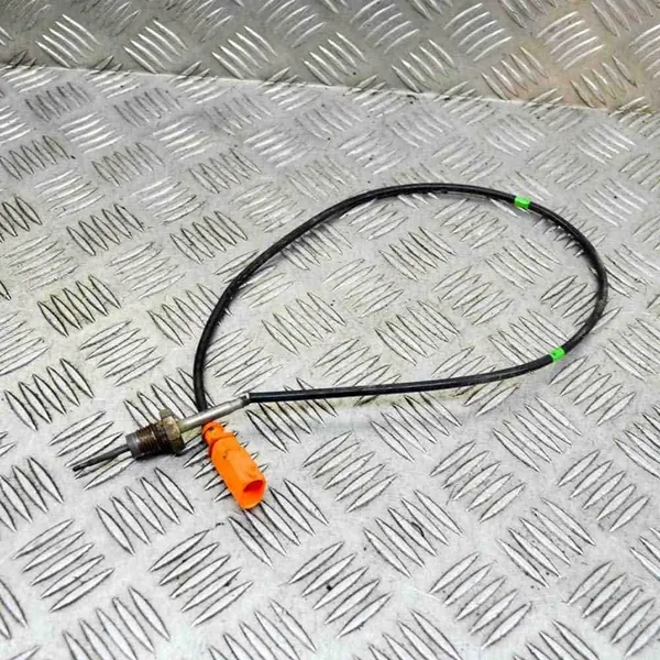 Temperatursensor AUDI A3 SPORTBACK 2.0L Diesel 04L906088AD image 2