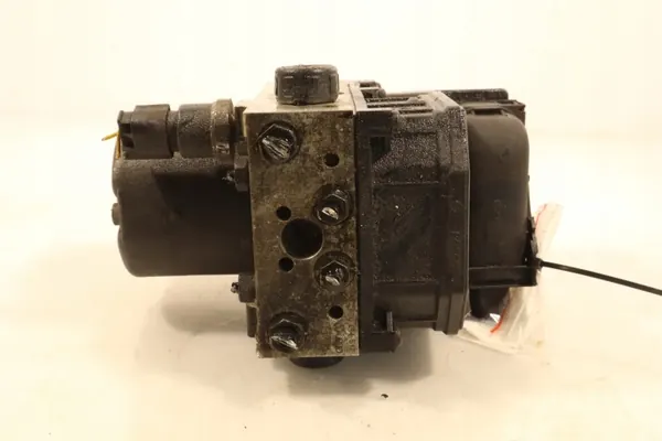 Bomba de travão Audi A4 B6 ABS ESP OEM 0265950011 image 5
