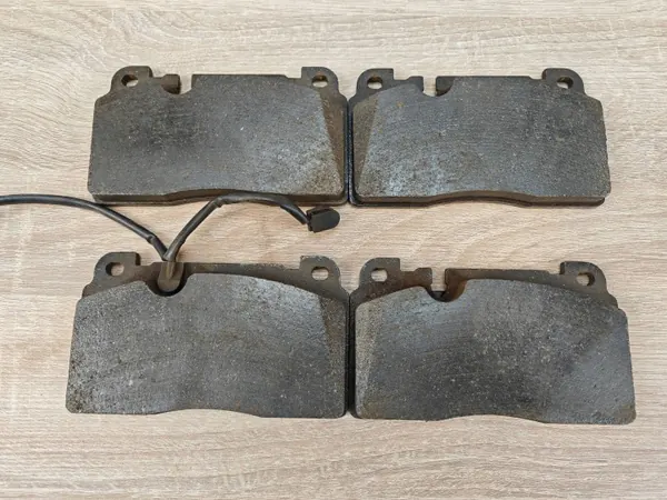 OEM 8R0615115AA/AB Bromsbelägg framaxel Audi A7 C7 image 7
