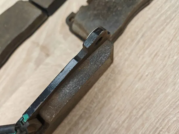 OEM 8R0615115AA/AB Bromsbelägg framaxel Audi A7 C7 image 8