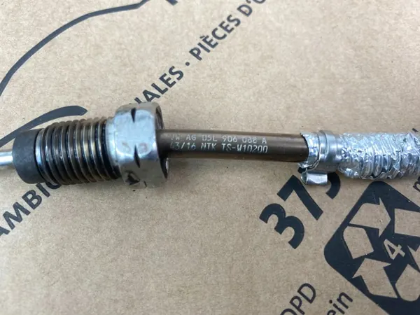 Original VW AUDI SKODA SEAT Avgastemp Sensor 05L906088A image 3