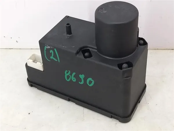 Keskitulppapumppu OEM 4A0862257J Audi A8 D2:lle image 2