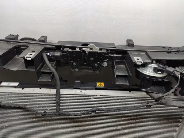 Conjunto completo de radiadores con ventiladores Jeep Compass 2.0 Diesel OEM image 7