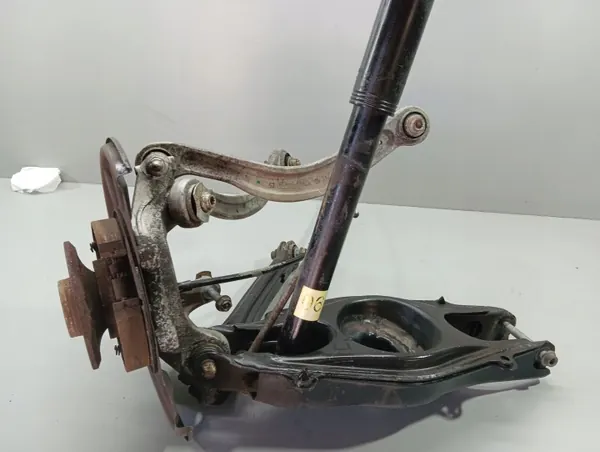 ZWROTNICA WACHACZ AMORTYZATOR LEWY TYL MERCEDES W 212 OEM image 4
