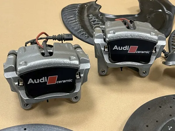 OEM 4M0615301BS Bremszangen & Scheiben für Audi S8 D5 image 8