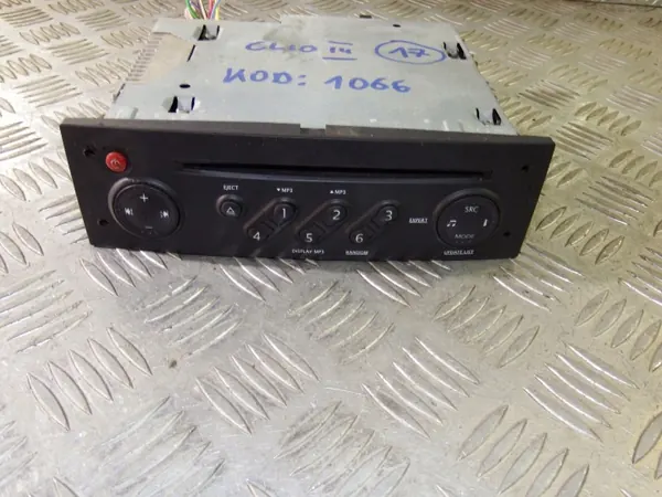 OEM 8200633624 B tehdasradio Renault Clio III:lle image 2