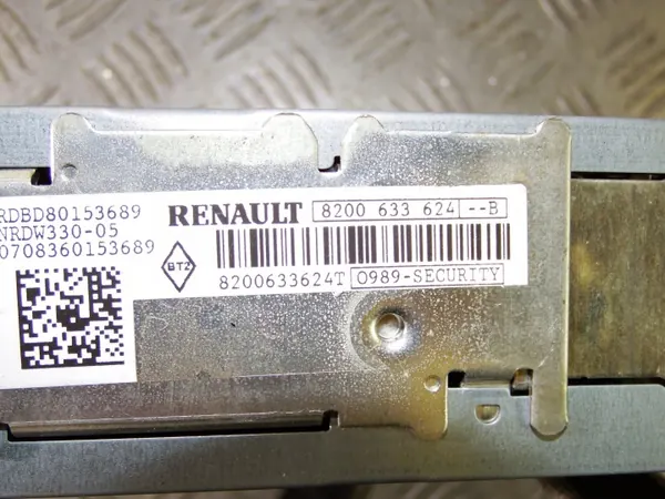 OEM 8200633624 B tehdasradio Renault Clio III:lle image 3