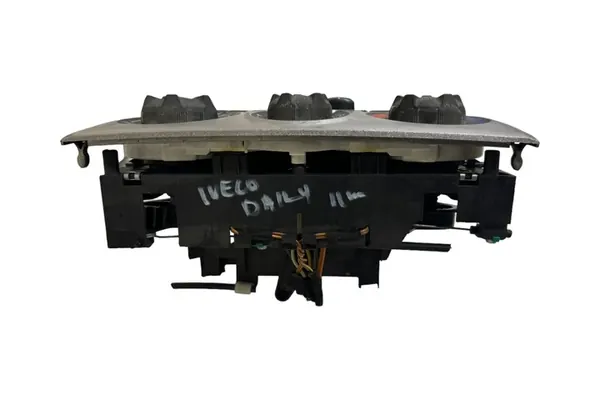 Iveco Daily 35 - 40.10 A/C Paneeli Vasemmalla 5801259629 image 3