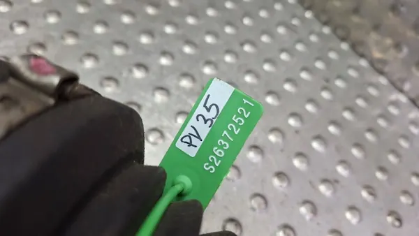 Etuvasen puoliakseli OEM S26372521 Volvo S60:lle image 6