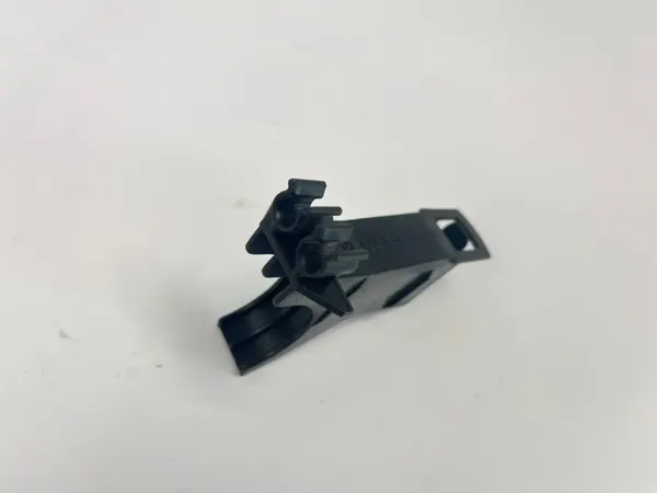 Support de câble bras oscillant arrière Mercedes W124 OEM image 3