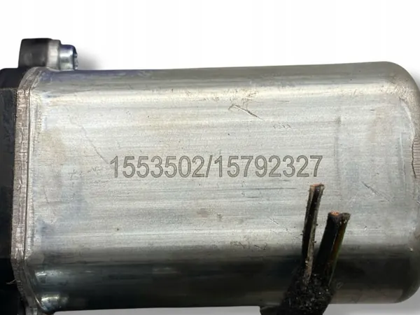 Fiat Bravo 2008 bakrutorhållarmotor OEM 155350 image 8
