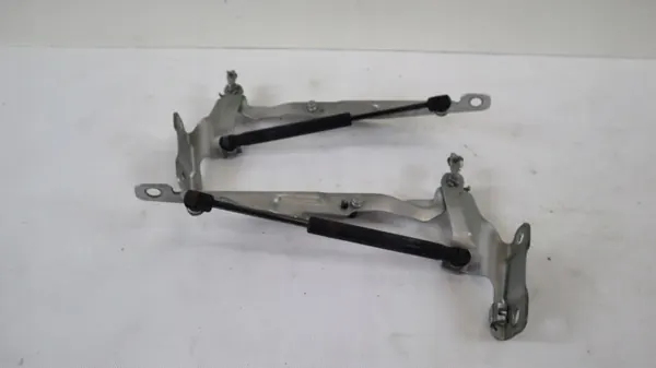Bisagra de Capó Volvo XC60 OEM 1165233331 - Usado image 2