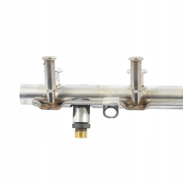 Audi A4 B8 2.0 TFSI Rampe d'injecteurs 06J133317AB image 2