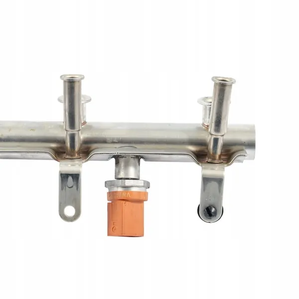 Audi A4 B8 2.0 TFSI Rampe d'injecteurs 06J133317AB image 3