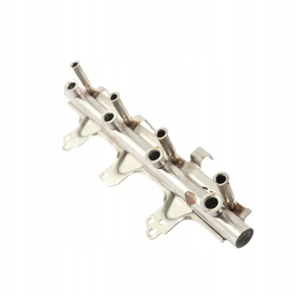 Audi A4 B8 2.0 TFSI Rampe d'injecteurs 06J133317AB image 7