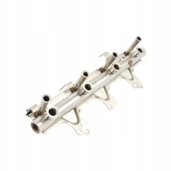 Audi A4 B8 2.0 TFSI Rampe d'injecteurs 06J133317AB image 9