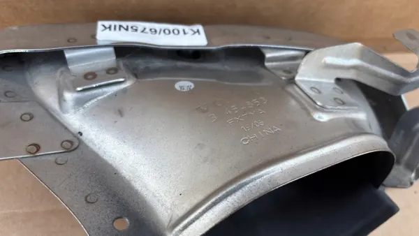 Volvo XC60 Vasen pakoputken pääte OEM 31454853 image 3